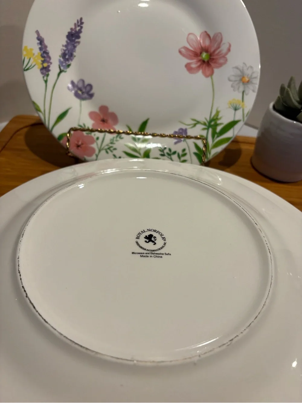 Royal Norfolk Pink Set of 4 Purple & Green Floral Porcelain Dinner Plates